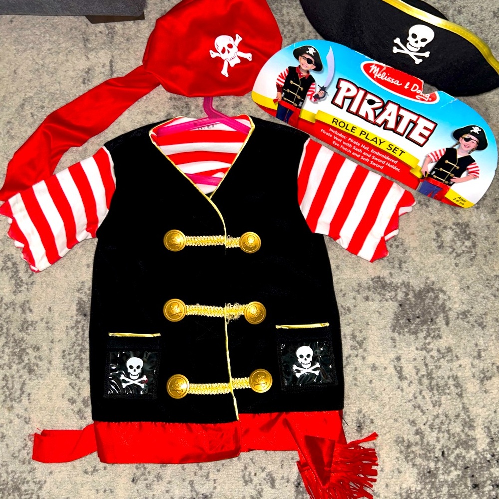 Melissa & Doug Pirate Role Play Halloween Costume size 3 to 6 unisex